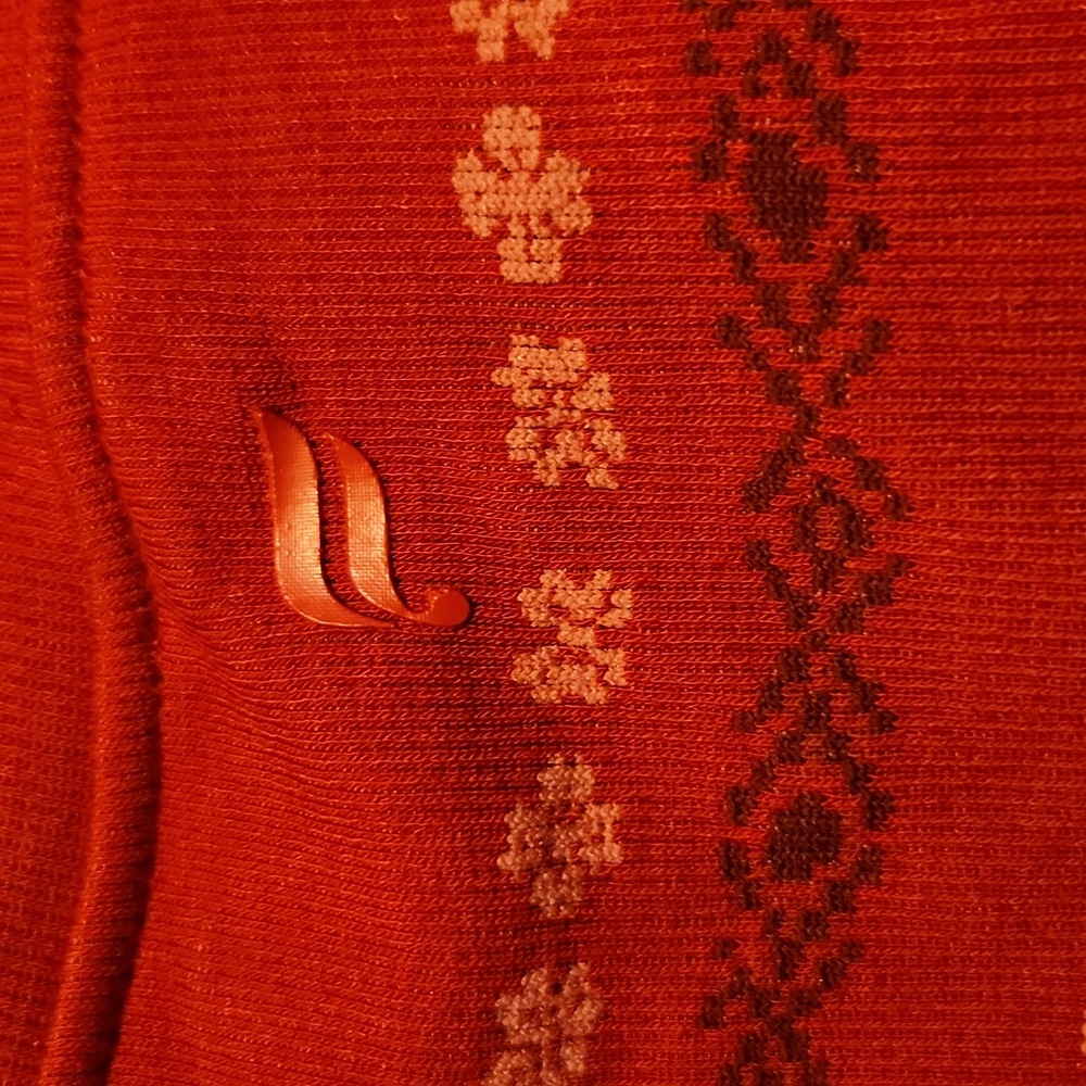 Fabletics Holiday Set - image 2